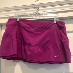 Nike tennis skirt - never worn/washed once.
